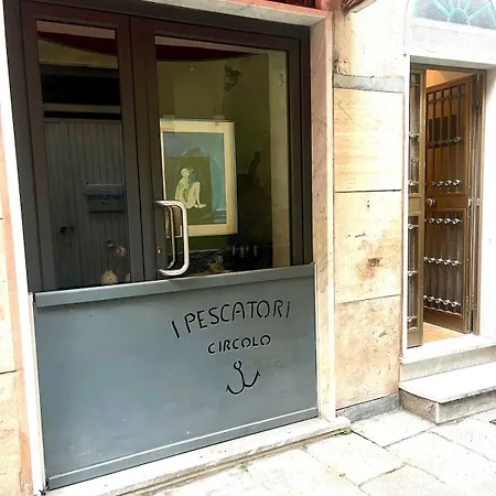 Lerici, Tra I Carruggi E Il Mare *